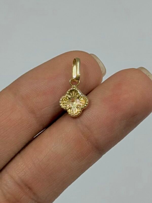 Dije van cleef 0.43gr